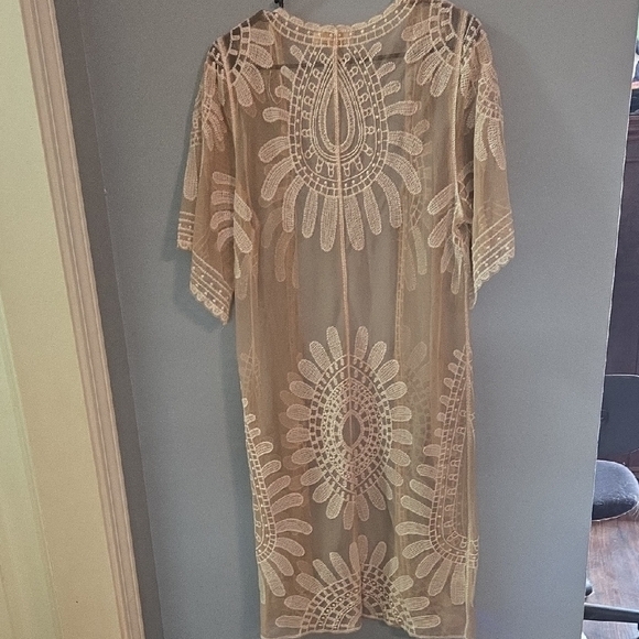 Rebellion Cream Lace Kimono Sheer Embroidered Bohemian Flowy Cover-Up Texture - Picture 5 of 7